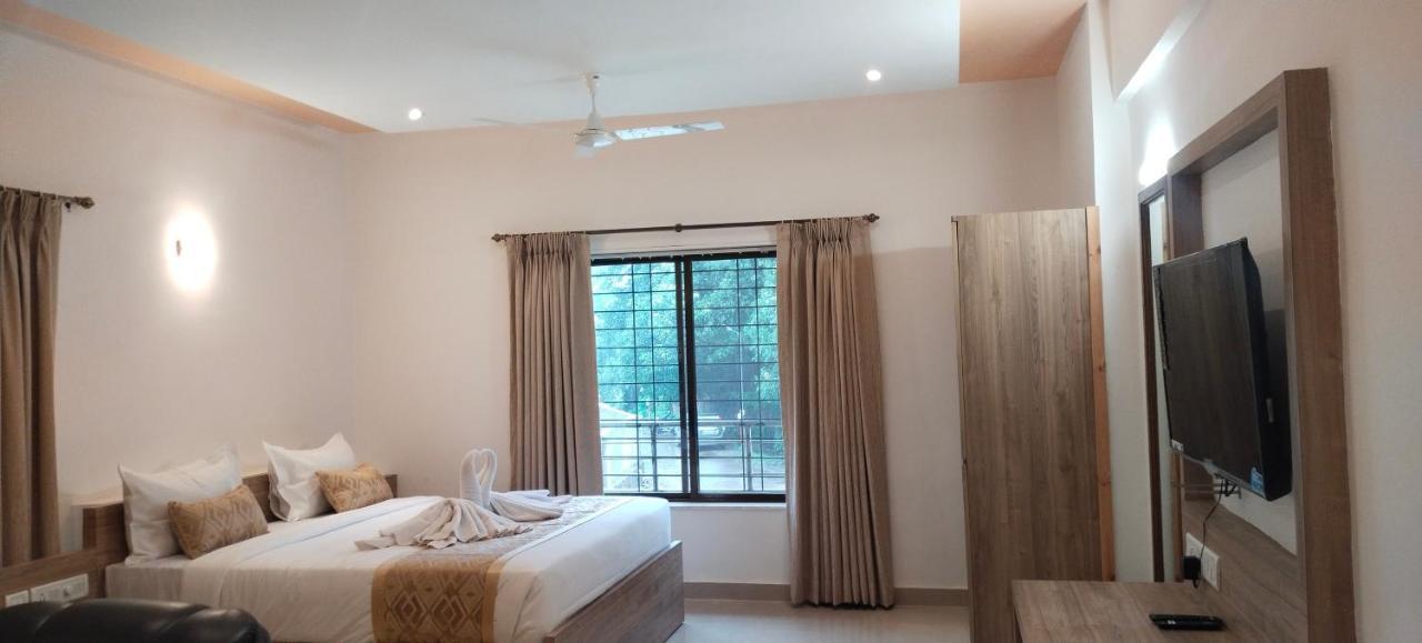 Doves-Kohinoor Exotica Hotel Lonavala Eksteriør billede